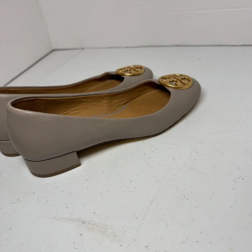 Tory Burch Ballet Flats French Gray Leather Round Toe Gold Logo Womens Sz 5M EUC
